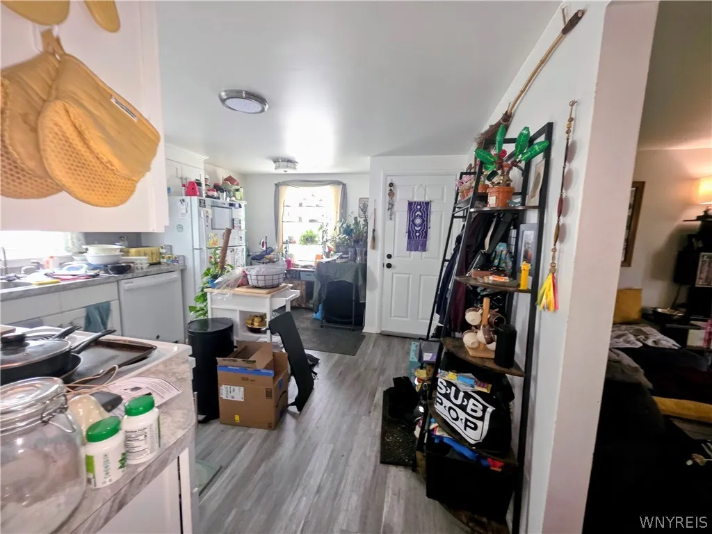 Lower kitchen
