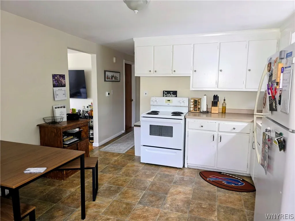 Upper kitchen