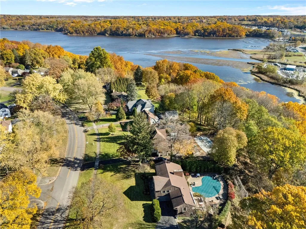 135 Orchard Park Boulevard, Irondequoit, New York, Irondequoit, New York 14609, 4 Bedrooms Bedrooms, 8 Rooms Rooms,3 BathroomsBathrooms,Residential,For Sale,135 Orchard Park Boulevard, Irondequoit, New York ,0,R1698643