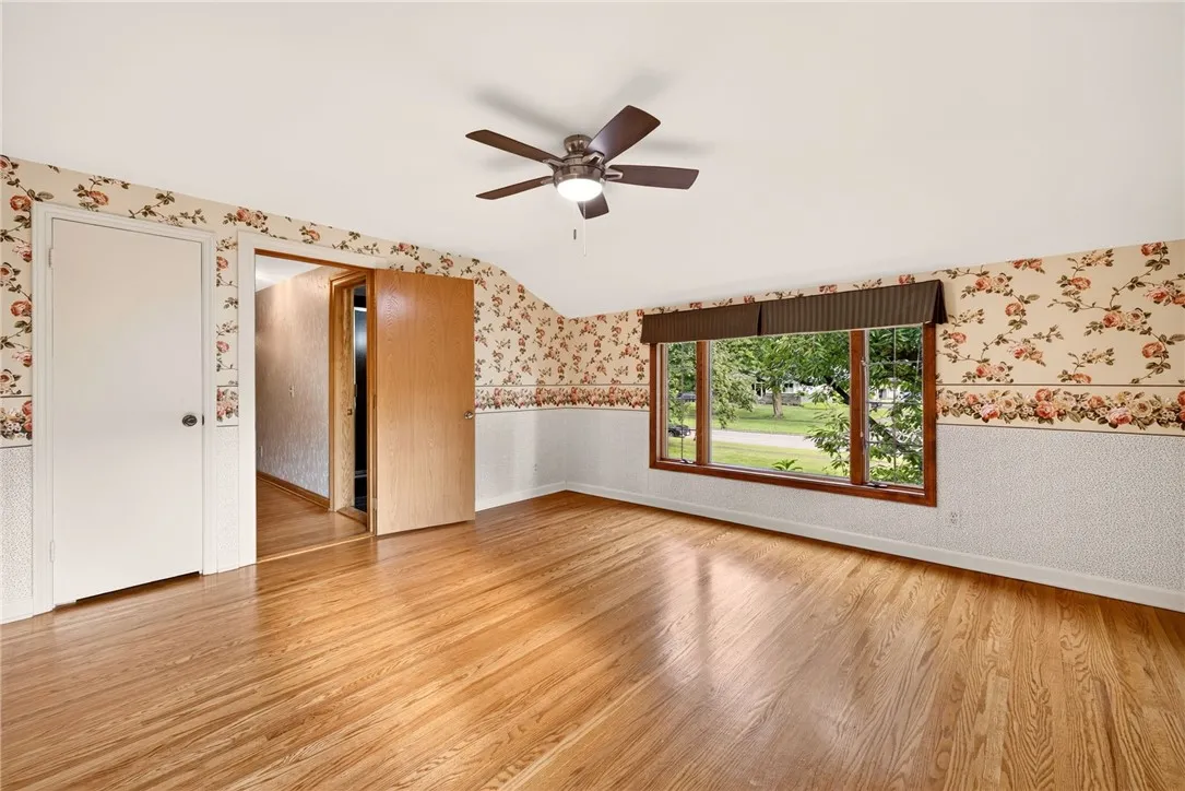 135 Orchard Park Boulevard, Irondequoit, New York, Irondequoit, New York 14609, 4 Bedrooms Bedrooms, 8 Rooms Rooms,3 BathroomsBathrooms,Residential,For Sale,135 Orchard Park Boulevard, Irondequoit, New York ,0,R1698643