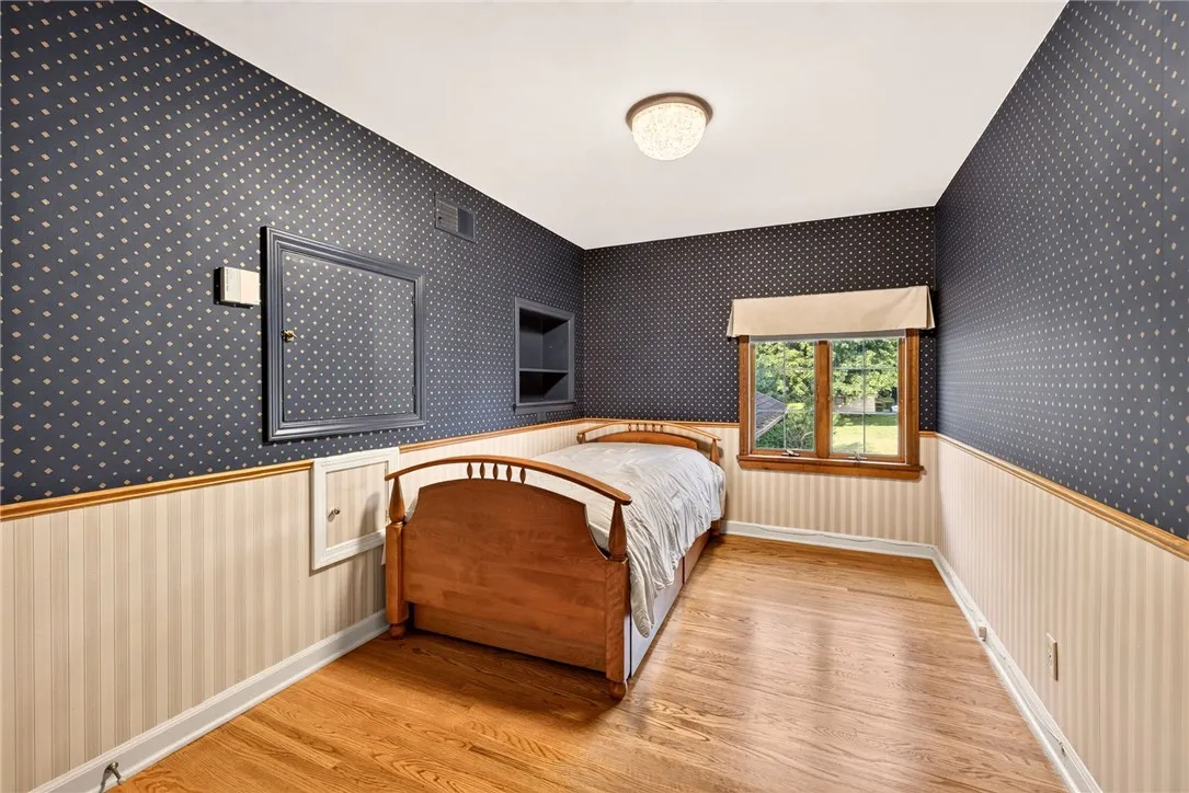135 Orchard Park Boulevard, Irondequoit, New York, Irondequoit, New York 14609, 4 Bedrooms Bedrooms, 8 Rooms Rooms,3 BathroomsBathrooms,Residential,For Sale,135 Orchard Park Boulevard, Irondequoit, New York ,0,R1698643