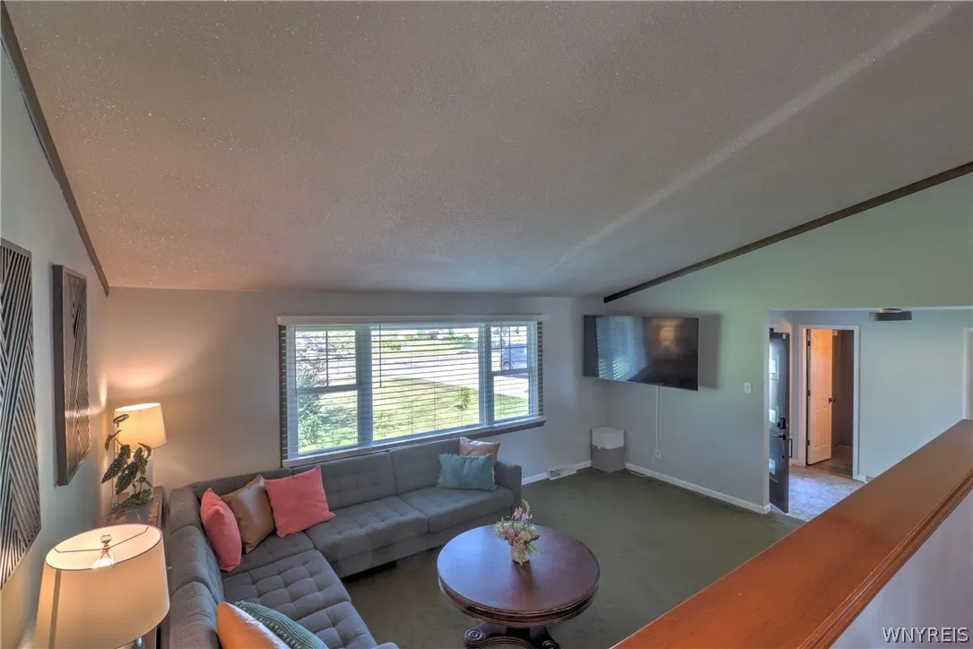 84 Regency Drive, Grand Island, New York 14072, Grand Island, New York 14072, 3 Bedrooms Bedrooms, 9 Rooms Rooms,2 BathroomsBathrooms,Residential,For Sale,84 Regency Drive, Grand Island, New York 14072,0,B1698377