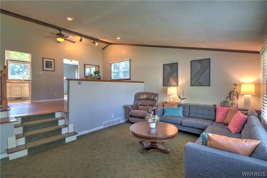 84 Regency Drive, Grand Island, New York 14072, Grand Island, New York 14072, 3 Bedrooms Bedrooms, 9 Rooms Rooms,2 BathroomsBathrooms,Residential,For Sale,84 Regency Drive, Grand Island, New York 14072,0,B1698377