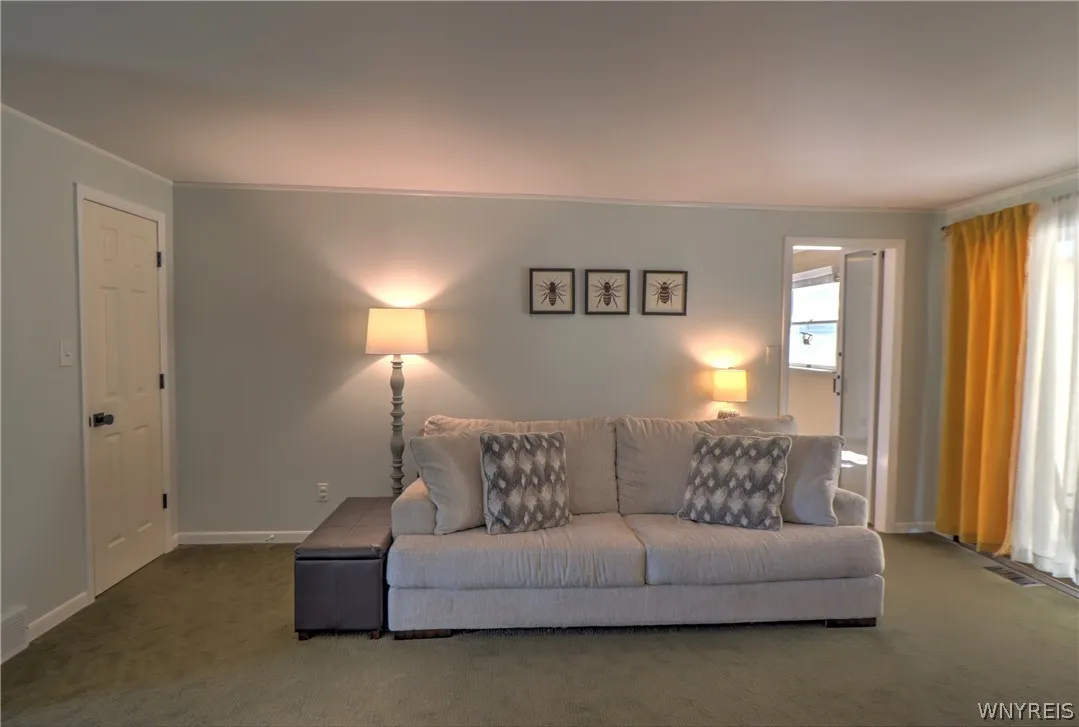 84 Regency Drive, Grand Island, New York 14072, Grand Island, New York 14072, 3 Bedrooms Bedrooms, 9 Rooms Rooms,2 BathroomsBathrooms,Residential,For Sale,84 Regency Drive, Grand Island, New York 14072,0,B1698377