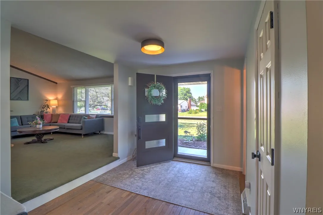 84 Regency Drive, Grand Island, New York 14072, Grand Island, New York 14072, 3 Bedrooms Bedrooms, 9 Rooms Rooms,2 BathroomsBathrooms,Residential,For Sale,84 Regency Drive, Grand Island, New York 14072,0,B1698377