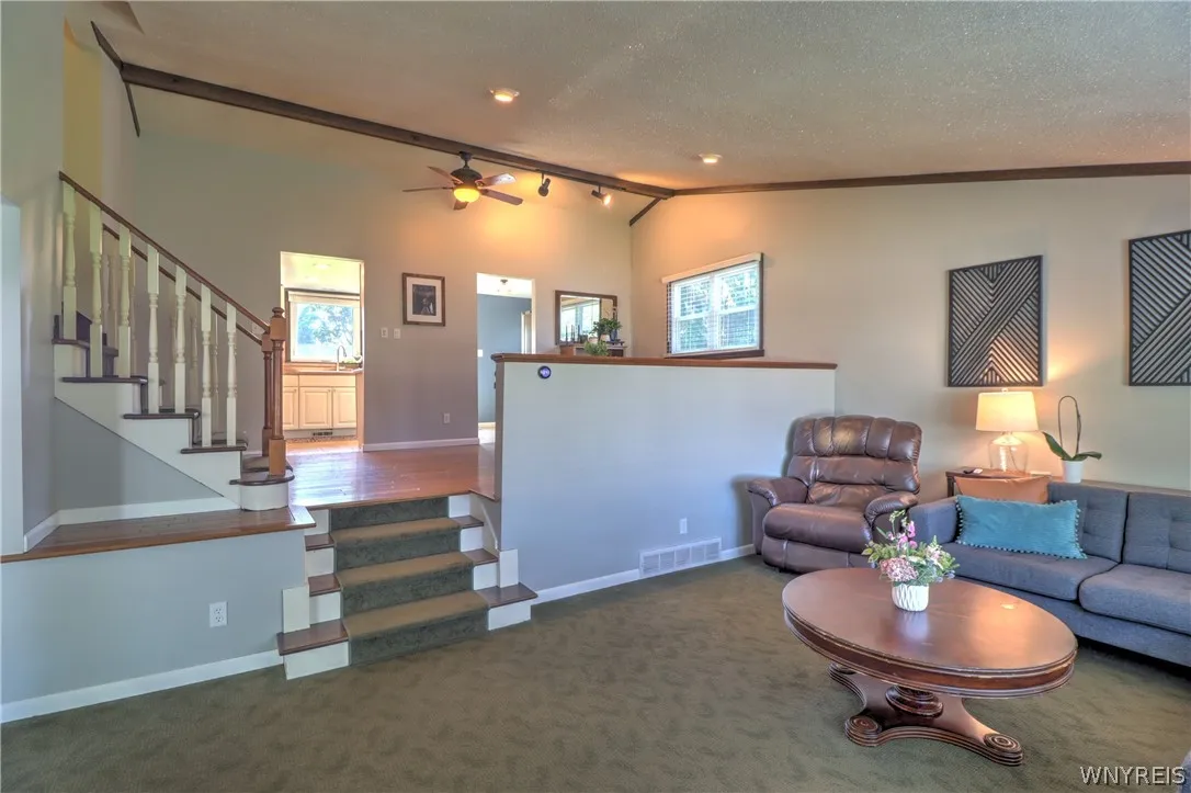 84 Regency Drive, Grand Island, New York 14072, Grand Island, New York 14072, 3 Bedrooms Bedrooms, 9 Rooms Rooms,2 BathroomsBathrooms,Residential,For Sale,84 Regency Drive, Grand Island, New York 14072,0,B1698377