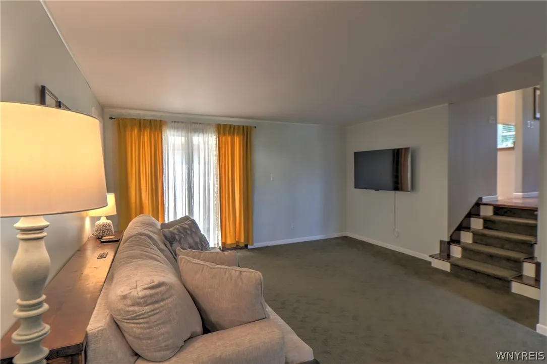 84 Regency Drive, Grand Island, New York 14072, Grand Island, New York 14072, 3 Bedrooms Bedrooms, 9 Rooms Rooms,2 BathroomsBathrooms,Residential,For Sale,84 Regency Drive, Grand Island, New York 14072,0,B1698377