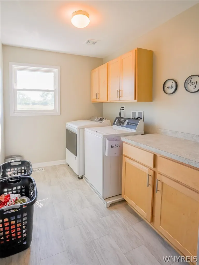 76 Jaycee Lane, West Seneca, New York 14224, West Seneca, New York 14224, 4 Bedrooms Bedrooms, 11 Rooms Rooms,3 BathroomsBathrooms,Residential,For Sale,76 Jaycee Lane, West Seneca, New York 14224,0,B1698147