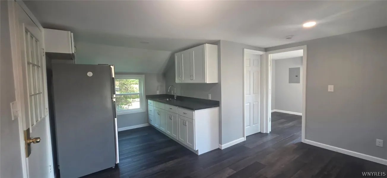 11 Euclid Avenue Garage, Hamburg, New York 14075, Hamburg, New York 14075, 1 Bedroom Bedrooms, 3 Rooms Rooms,1 BathroomBathrooms,Residential Lease,For Rent,11 Euclid Avenue Garage, Hamburg, New York 14075,0,B1698657