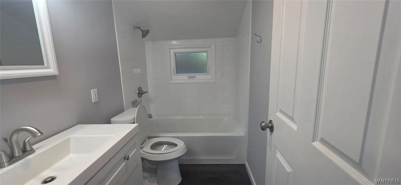 11 Euclid Avenue Garage, Hamburg, New York 14075, Hamburg, New York 14075, 1 Bedroom Bedrooms, 3 Rooms Rooms,1 BathroomBathrooms,Residential Lease,For Rent,11 Euclid Avenue Garage, Hamburg, New York 14075,0,B1698657