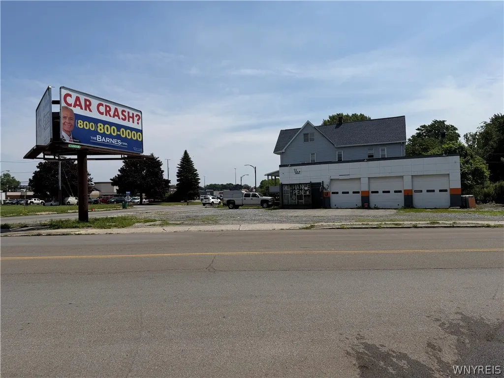 1423 South Park Avenue, Buffalo, New York 14220, Buffalo, New York 14220, ,Commercial Sale,For Sale,1423 South Park Avenue, Buffalo, New York 14220,0,B1697518