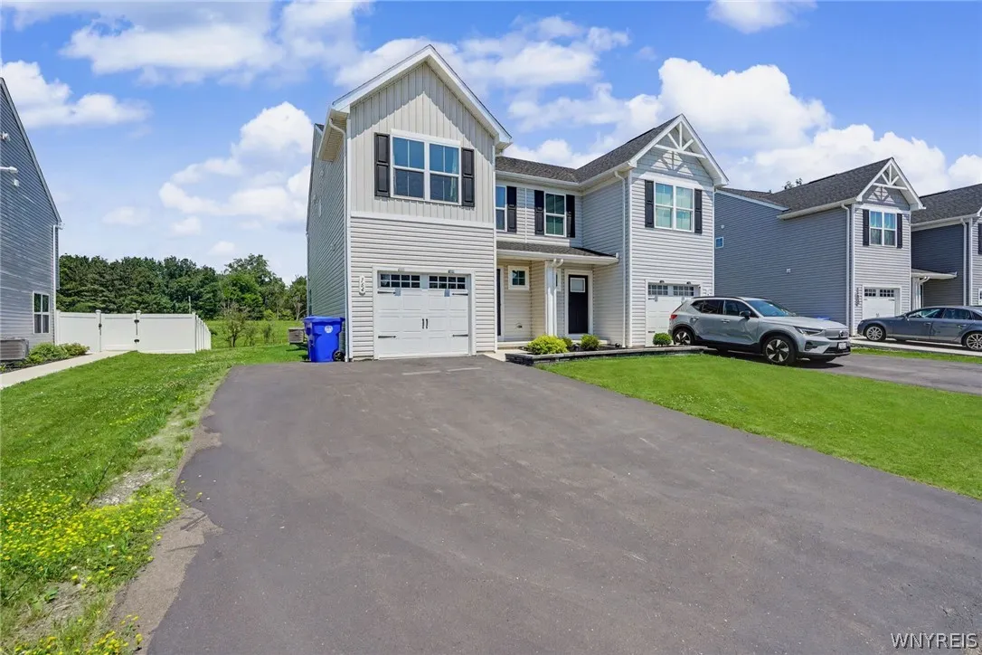 164 South Drive, West Seneca, New York 14218, West Seneca, New York 14218, 3 Bedrooms Bedrooms, 5 Rooms Rooms,2 BathroomsBathrooms,Residential,For Sale,164 South Drive, West Seneca, New York 14218,0,B1698697