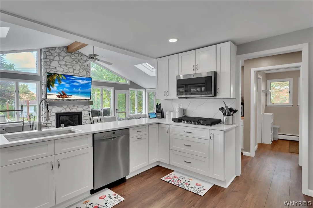 9230 Valley Stream Road, Clarence, New York 14031, Clarence, New York 14031, 5 Bedrooms Bedrooms, 8 Rooms Rooms,2 BathroomsBathrooms,Residential,For Sale,9230 Valley Stream Road, Clarence, New York 14031,0,B1698442