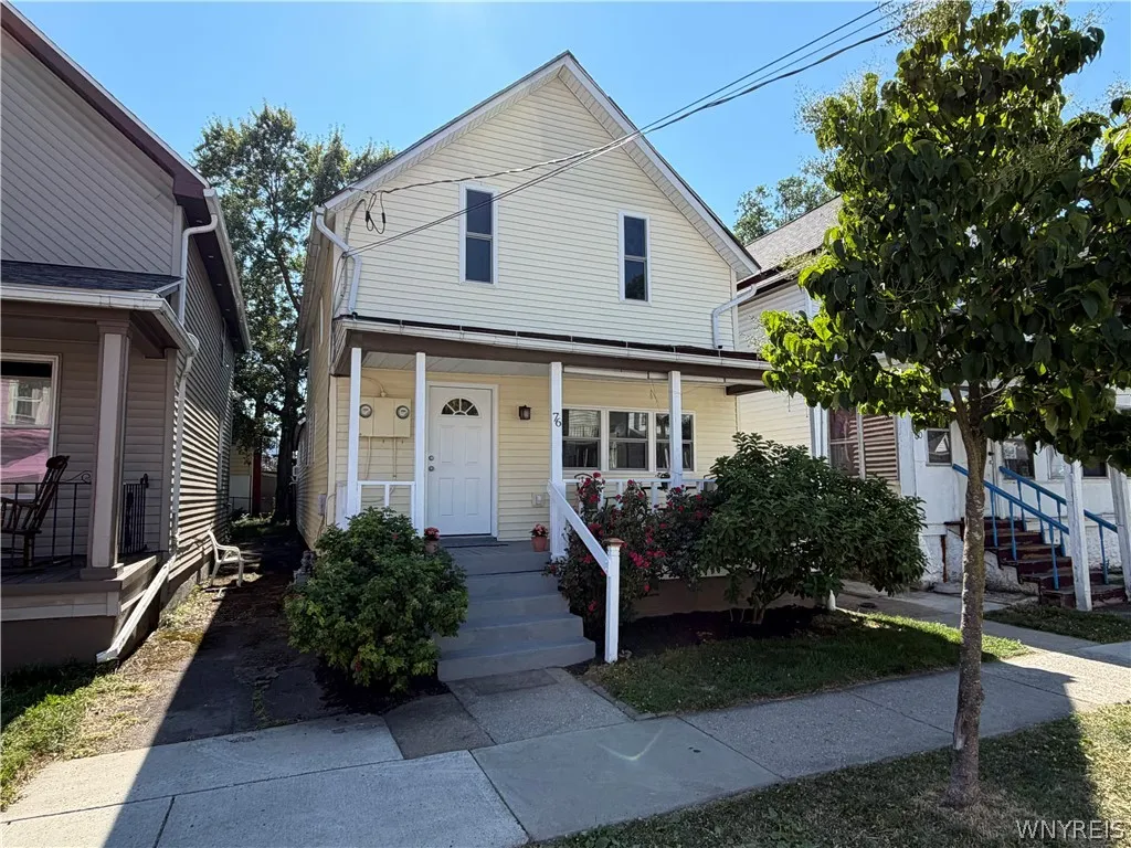 76 Bush Street, Buffalo, New York 14207, Buffalo, New York 14207, 4 Bedrooms Bedrooms, ,2 BathroomsBathrooms,Residential,For Sale,76 Bush Street, Buffalo, New York 14207,0,B1698649