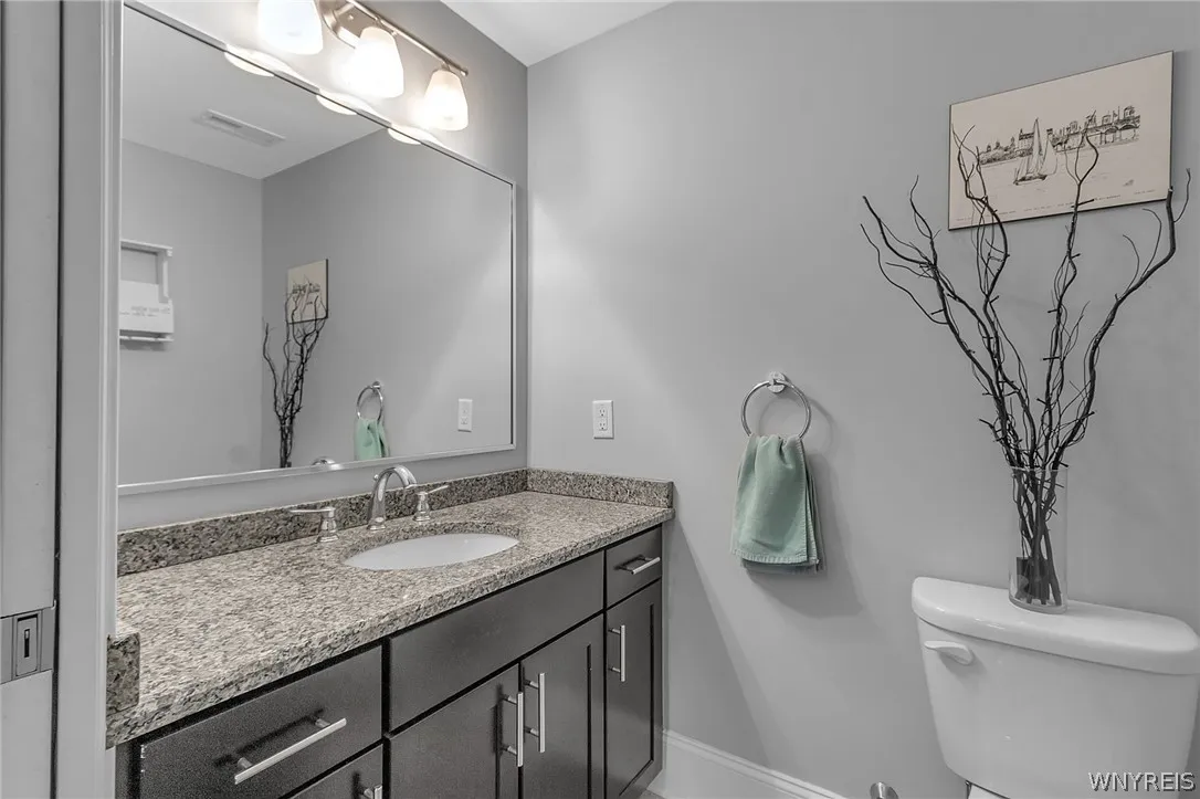 37 Ojibwa Circle, Buffalo, New York 14202, Buffalo, New York 14202, 2 Bedrooms Bedrooms, 6 Rooms Rooms,2 BathroomsBathrooms,Residential,For Sale,37 Ojibwa Circle, Buffalo, New York 14202,0,B1696142