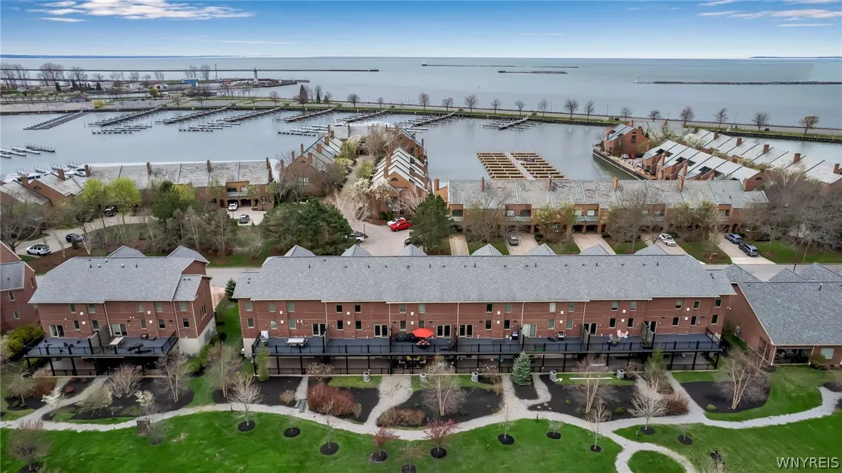 37 Ojibwa Circle, Buffalo, New York 14202, Buffalo, New York 14202, 2 Bedrooms Bedrooms, 6 Rooms Rooms,2 BathroomsBathrooms,Residential,For Sale,37 Ojibwa Circle, Buffalo, New York 14202,0,B1696142
