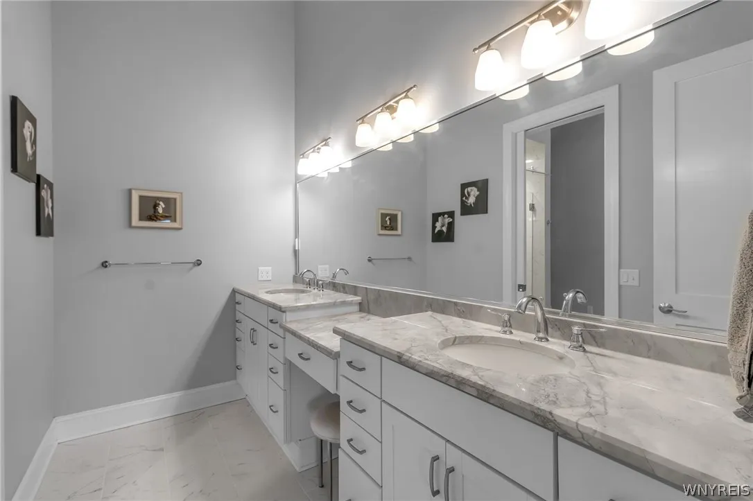 37 Ojibwa Circle, Buffalo, New York 14202, Buffalo, New York 14202, 2 Bedrooms Bedrooms, 6 Rooms Rooms,2 BathroomsBathrooms,Residential,For Sale,37 Ojibwa Circle, Buffalo, New York 14202,0,B1696142