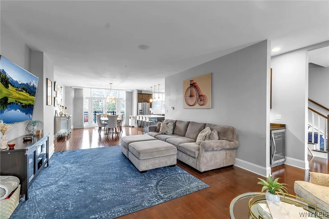 37 Ojibwa Circle, Buffalo, New York 14202, Buffalo, New York 14202, 2 Bedrooms Bedrooms, 6 Rooms Rooms,2 BathroomsBathrooms,Residential,For Sale,37 Ojibwa Circle, Buffalo, New York 14202,0,B1696142