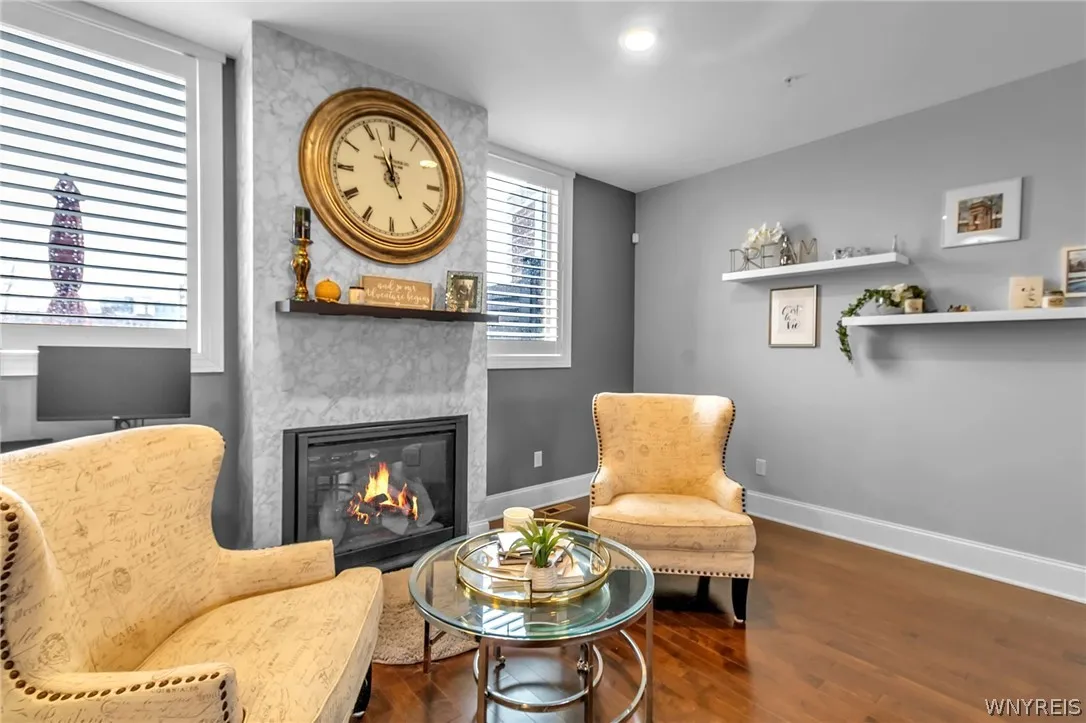 37 Ojibwa Circle, Buffalo, New York 14202, Buffalo, New York 14202, 2 Bedrooms Bedrooms, 6 Rooms Rooms,2 BathroomsBathrooms,Residential,For Sale,37 Ojibwa Circle, Buffalo, New York 14202,0,B1696142