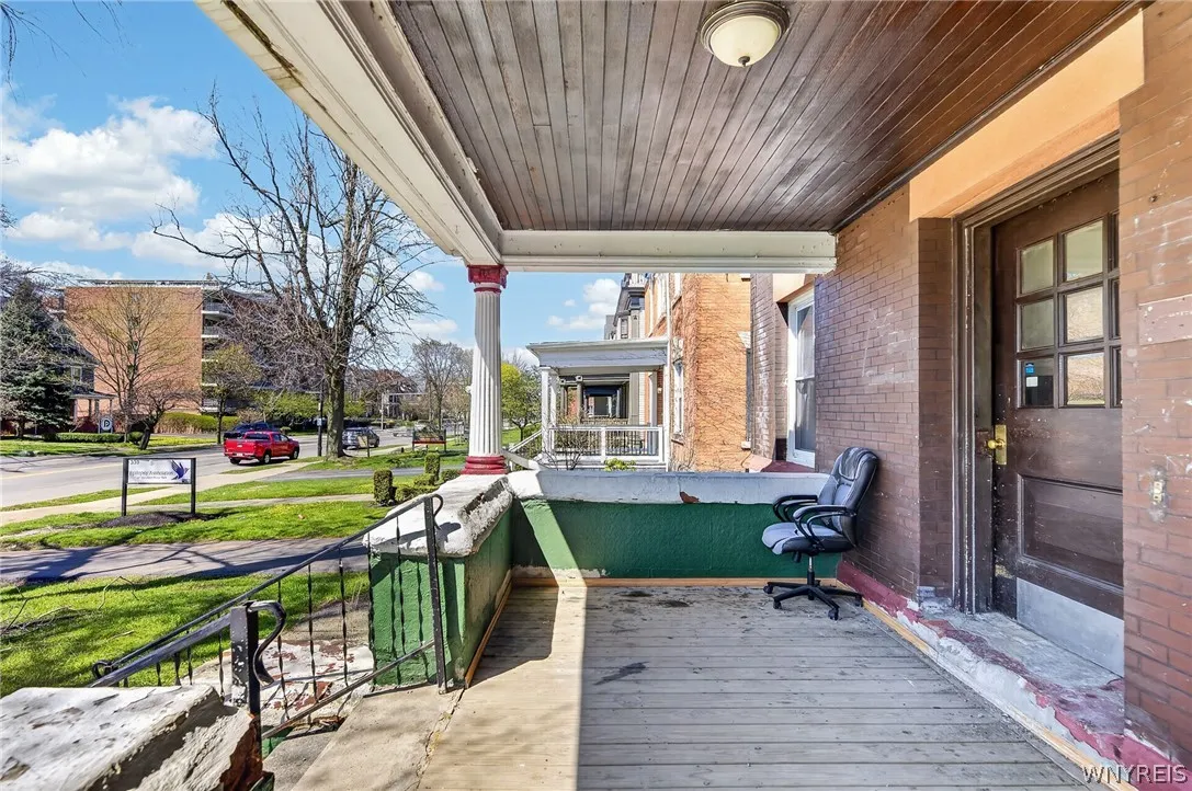 333 Elmwood Avenue, Buffalo, New York 14222, Buffalo, New York 14222, ,Commercial Sale,For Sale,333 Elmwood Avenue, Buffalo, New York 14222,0,B1698331