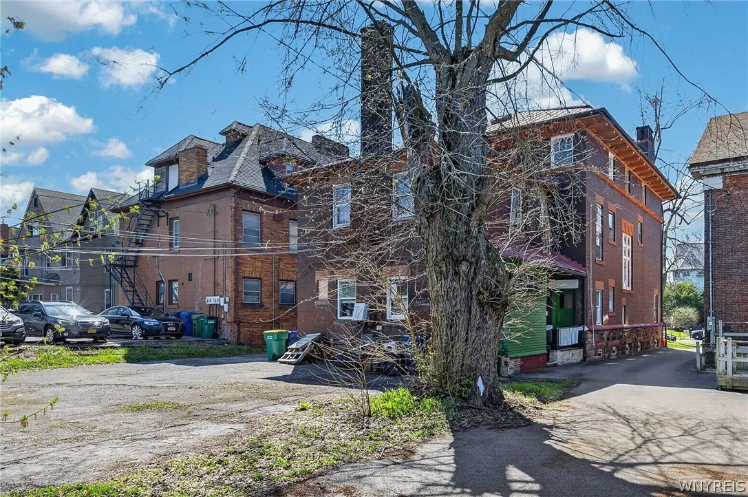 333 Elmwood Avenue, Buffalo, New York 14222, Buffalo, New York 14222, ,Commercial Sale,For Sale,333 Elmwood Avenue, Buffalo, New York 14222,0,B1698331