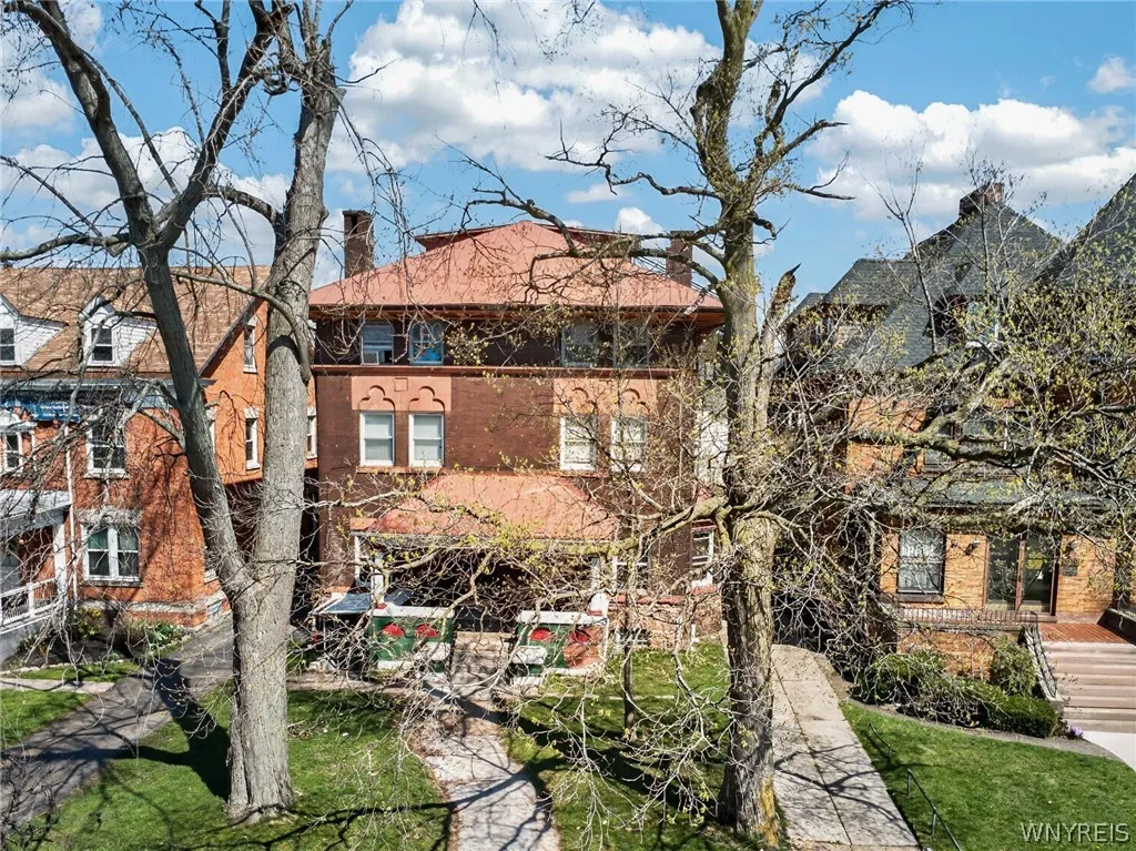 333 Elmwood Avenue, Buffalo, New York 14222, Buffalo, New York 14222, ,Commercial Sale,For Sale,333 Elmwood Avenue, Buffalo, New York 14222,0,B1698331