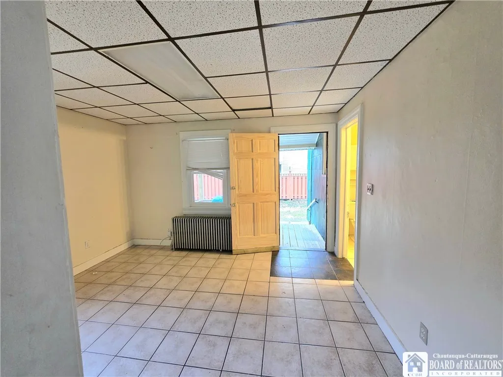 329 Crossman Street, Jamestown, New York 14701, Jamestown, New York 14701, 1 Bedroom Bedrooms, 3 Rooms Rooms,1 BathroomBathrooms,Residential Lease,For Rent,329 Crossman Street, Jamestown, New York 14701,0,R1698803