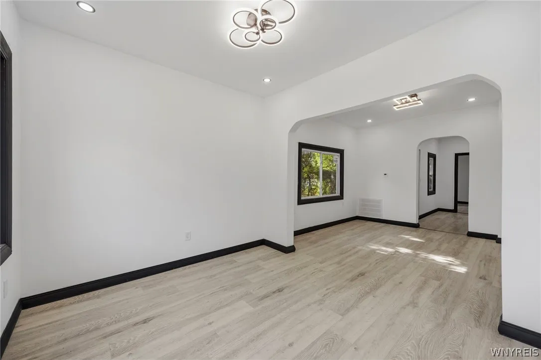 78 Appenheimer Avenue, Buffalo, New York 14214, Buffalo, New York 14214, 5 Bedrooms Bedrooms, ,2 BathroomsBathrooms,Residential,For Sale,78 Appenheimer Avenue, Buffalo, New York 14214,0,B1698829