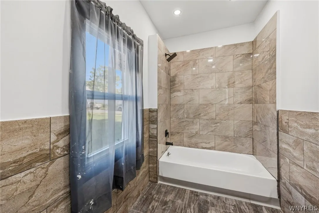 78 Appenheimer Avenue, Buffalo, New York 14214, Buffalo, New York 14214, 5 Bedrooms Bedrooms, ,2 BathroomsBathrooms,Residential,For Sale,78 Appenheimer Avenue, Buffalo, New York 14214,0,B1698829