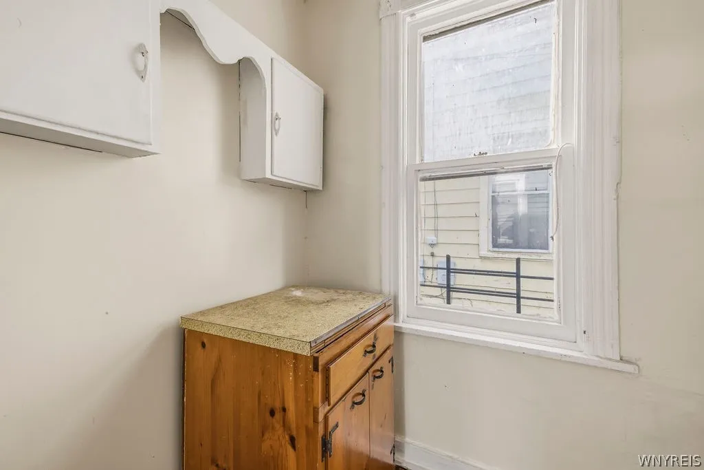 504 Woodlawn Avenue, Buffalo, New York 14208, Buffalo, New York 14208, 6 Bedrooms Bedrooms, ,2 BathroomsBathrooms,Residential,For Sale,504 Woodlawn Avenue, Buffalo, New York 14208,0,B1698846