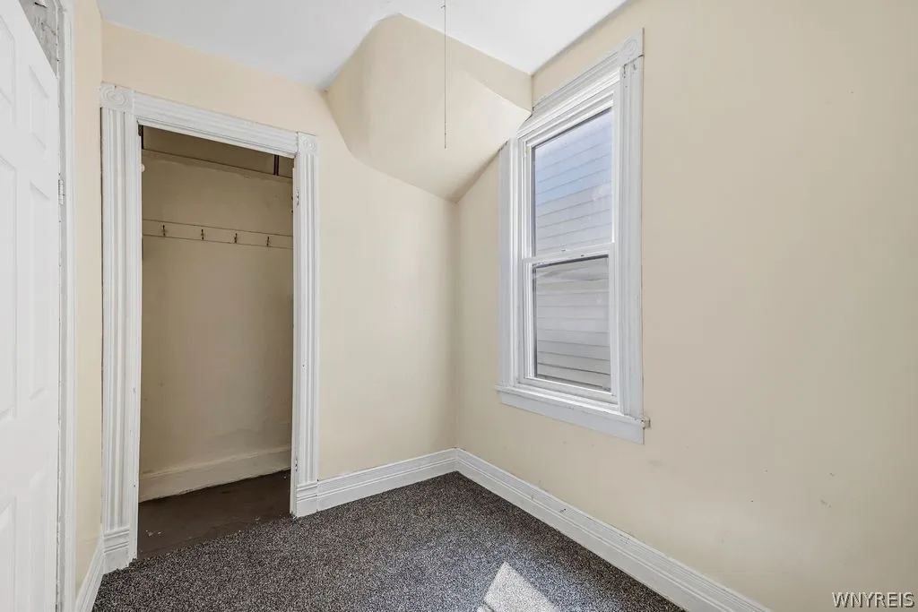 504 Woodlawn Avenue, Buffalo, New York 14208, Buffalo, New York 14208, 6 Bedrooms Bedrooms, ,2 BathroomsBathrooms,Residential,For Sale,504 Woodlawn Avenue, Buffalo, New York 14208,0,B1698846