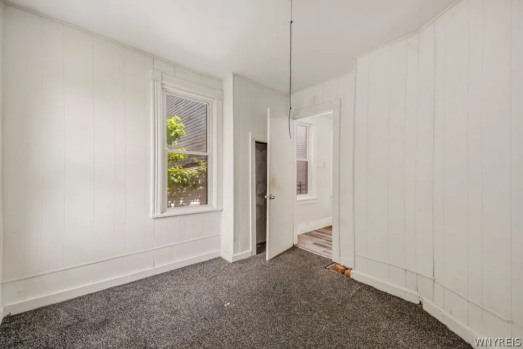 504 Woodlawn Avenue, Buffalo, New York 14208, Buffalo, New York 14208, 6 Bedrooms Bedrooms, ,2 BathroomsBathrooms,Residential,For Sale,504 Woodlawn Avenue, Buffalo, New York 14208,0,B1698846