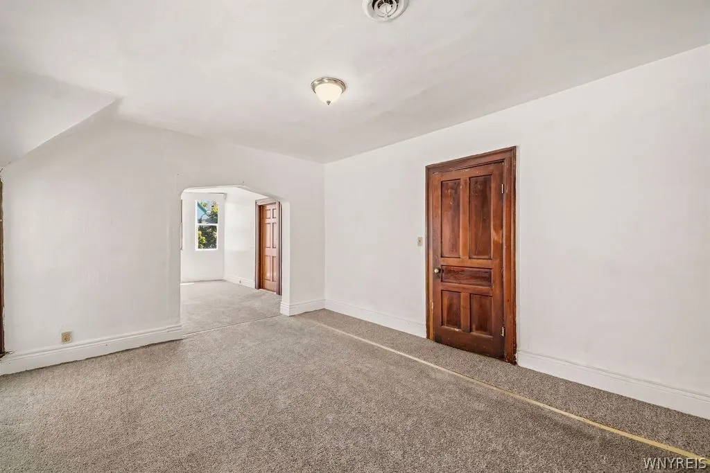 504 Woodlawn Avenue, Buffalo, New York 14208, Buffalo, New York 14208, 6 Bedrooms Bedrooms, ,2 BathroomsBathrooms,Residential,For Sale,504 Woodlawn Avenue, Buffalo, New York 14208,0,B1698846