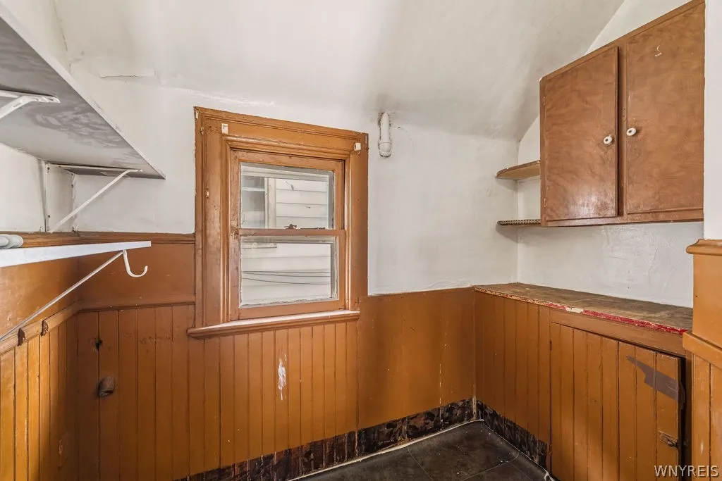 504 Woodlawn Avenue, Buffalo, New York 14208, Buffalo, New York 14208, 6 Bedrooms Bedrooms, ,2 BathroomsBathrooms,Residential,For Sale,504 Woodlawn Avenue, Buffalo, New York 14208,0,B1698846