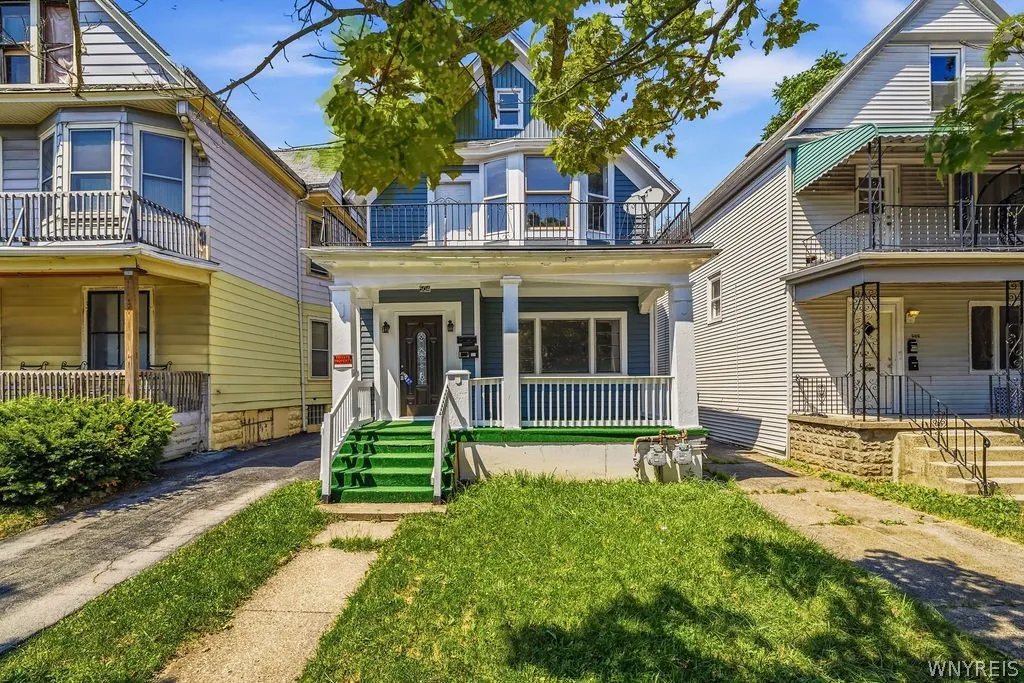 504 Woodlawn Avenue, Buffalo, New York 14208, Buffalo, New York 14208, 6 Bedrooms Bedrooms, ,2 BathroomsBathrooms,Residential,For Sale,504 Woodlawn Avenue, Buffalo, New York 14208,0,B1698846