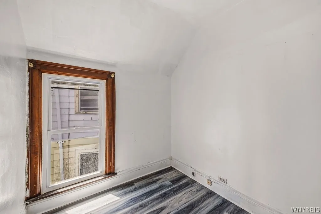 504 Woodlawn Avenue, Buffalo, New York 14208, Buffalo, New York 14208, 6 Bedrooms Bedrooms, ,2 BathroomsBathrooms,Residential,For Sale,504 Woodlawn Avenue, Buffalo, New York 14208,0,B1698846