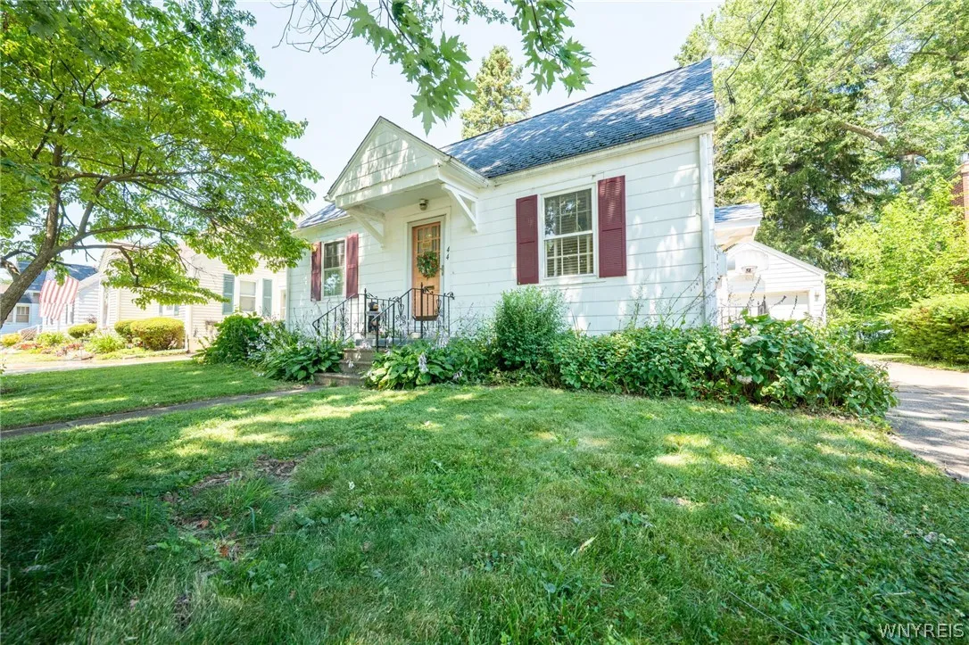 44 Beverly Place, Hamburg, New York 14075, Hamburg, New York 14075, 3 Bedrooms Bedrooms, 4 Rooms Rooms,1 BathroomBathrooms,Residential,For Sale,44 Beverly Place, Hamburg, New York 14075,0,B1698504