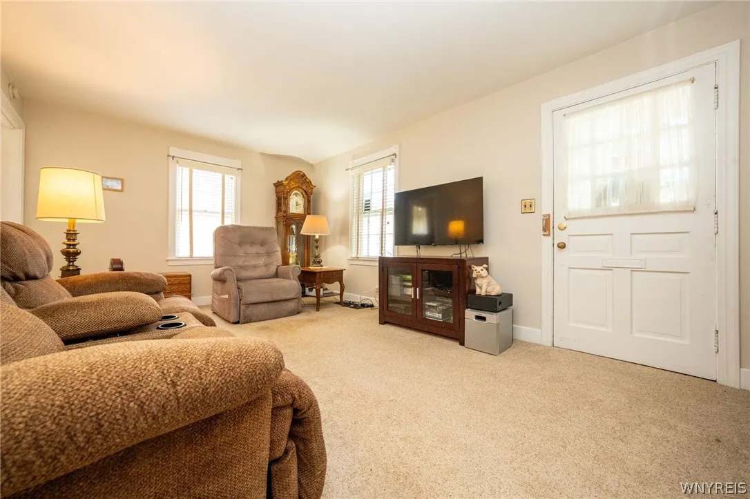 44 Beverly Place, Hamburg, New York 14075, Hamburg, New York 14075, 3 Bedrooms Bedrooms, 4 Rooms Rooms,1 BathroomBathrooms,Residential,For Sale,44 Beverly Place, Hamburg, New York 14075,0,B1698504