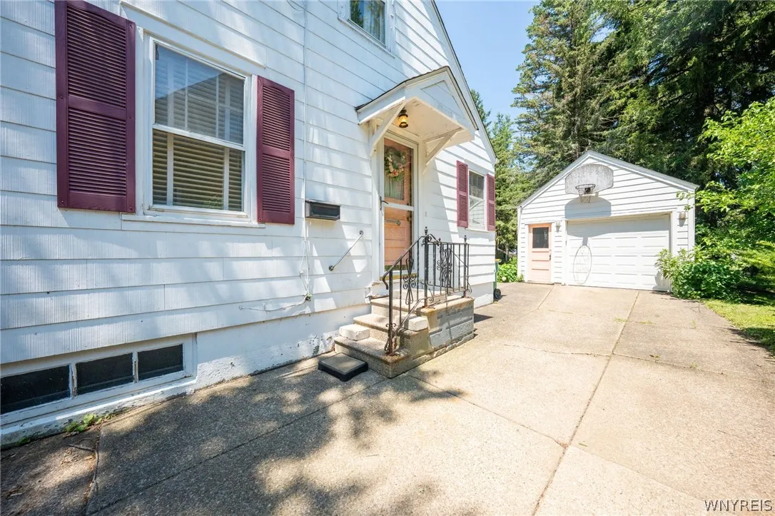 44 Beverly Place, Hamburg, New York 14075, Hamburg, New York 14075, 3 Bedrooms Bedrooms, 4 Rooms Rooms,1 BathroomBathrooms,Residential,For Sale,44 Beverly Place, Hamburg, New York 14075,0,B1698504