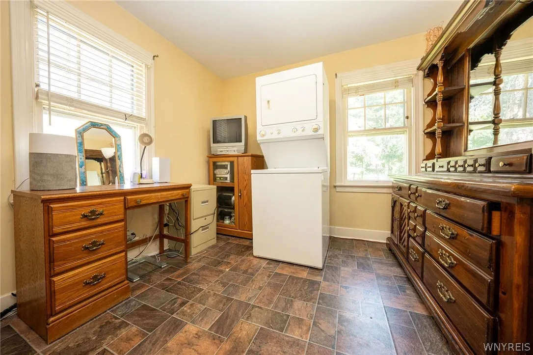 44 Beverly Place, Hamburg, New York 14075, Hamburg, New York 14075, 3 Bedrooms Bedrooms, 4 Rooms Rooms,1 BathroomBathrooms,Residential,For Sale,44 Beverly Place, Hamburg, New York 14075,0,B1698504
