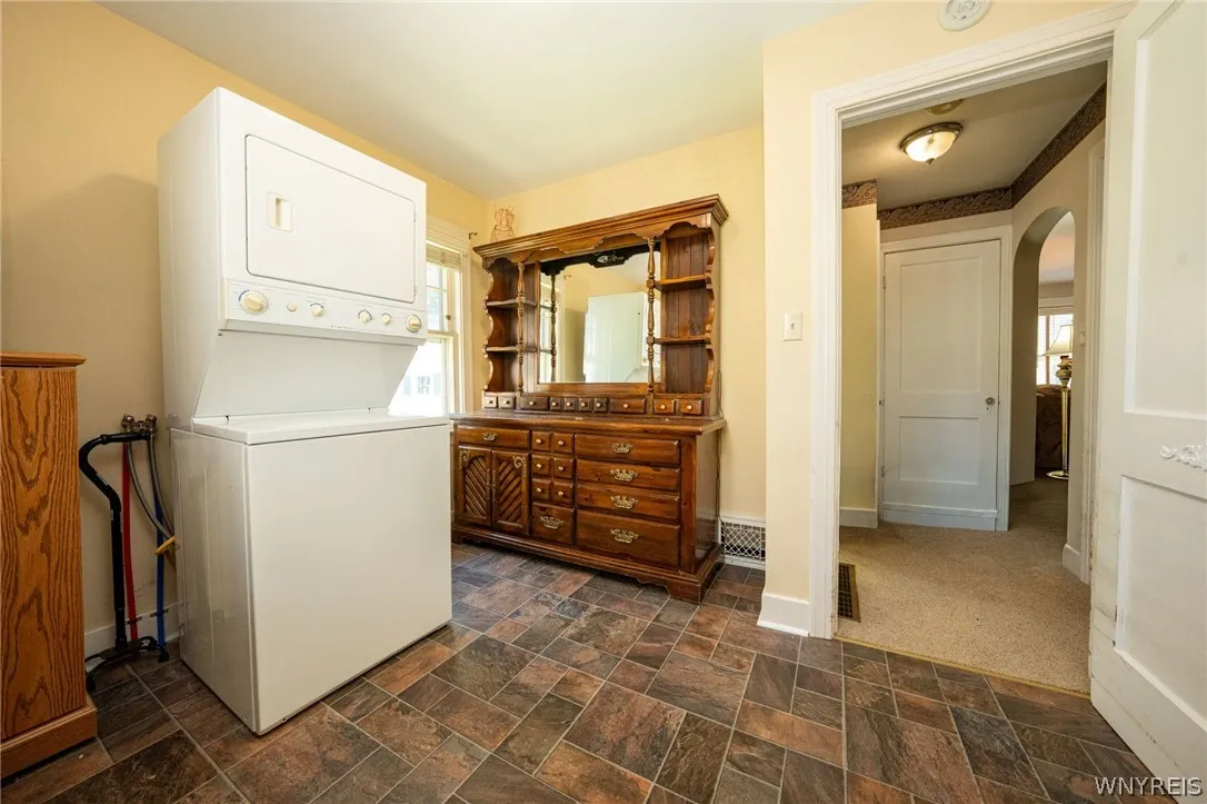 44 Beverly Place, Hamburg, New York 14075, Hamburg, New York 14075, 3 Bedrooms Bedrooms, 4 Rooms Rooms,1 BathroomBathrooms,Residential,For Sale,44 Beverly Place, Hamburg, New York 14075,0,B1698504