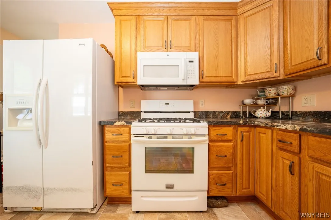 44 Beverly Place, Hamburg, New York 14075, Hamburg, New York 14075, 3 Bedrooms Bedrooms, 4 Rooms Rooms,1 BathroomBathrooms,Residential,For Sale,44 Beverly Place, Hamburg, New York 14075,0,B1698504