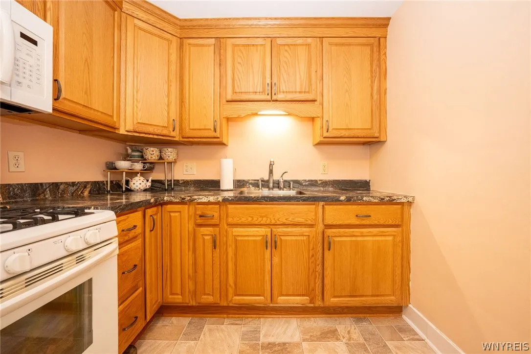 44 Beverly Place, Hamburg, New York 14075, Hamburg, New York 14075, 3 Bedrooms Bedrooms, 4 Rooms Rooms,1 BathroomBathrooms,Residential,For Sale,44 Beverly Place, Hamburg, New York 14075,0,B1698504