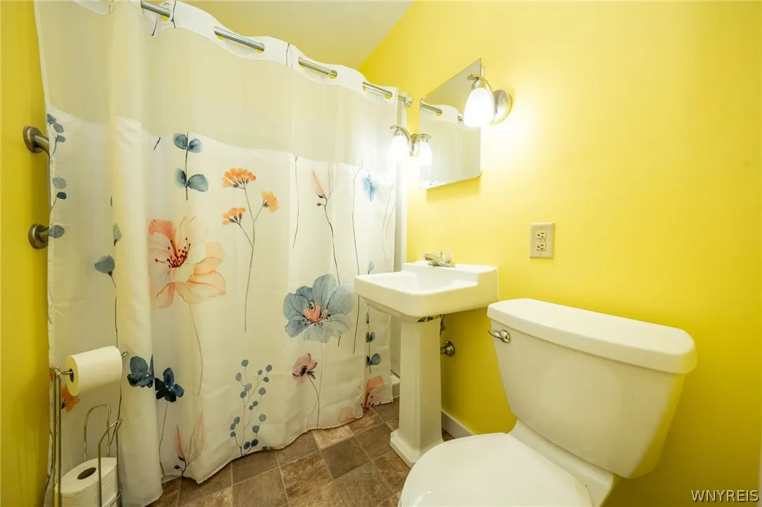 44 Beverly Place, Hamburg, New York 14075, Hamburg, New York 14075, 3 Bedrooms Bedrooms, 4 Rooms Rooms,1 BathroomBathrooms,Residential,For Sale,44 Beverly Place, Hamburg, New York 14075,0,B1698504