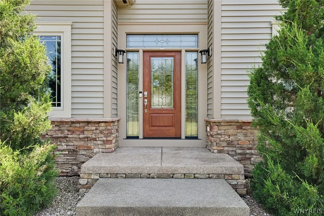 11831 Clarence Center Road, Newstead, New York 140, Newstead, New York 14001, 3 Bedrooms Bedrooms, 10 Rooms Rooms,3 BathroomsBathrooms,Residential,For Sale,11831 Clarence Center Road, Newstead, New York 140,0,B1697179