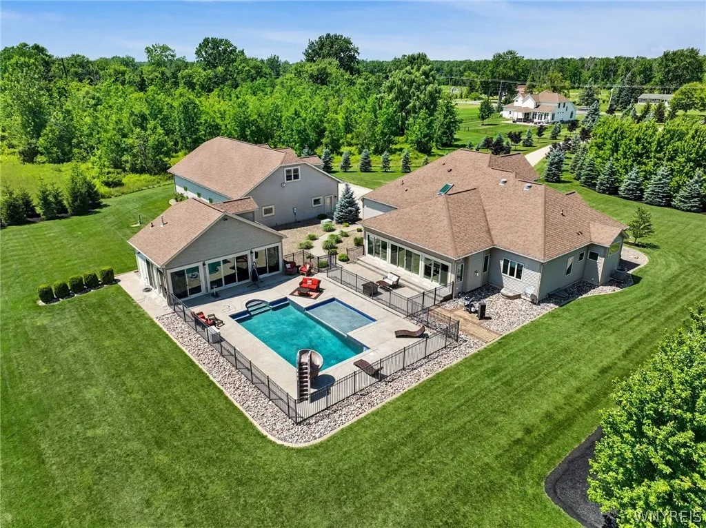 11831 Clarence Center Road, Newstead, New York 140, Newstead, New York 14001, 3 Bedrooms Bedrooms, 10 Rooms Rooms,3 BathroomsBathrooms,Residential,For Sale,11831 Clarence Center Road, Newstead, New York 140,0,B1697179