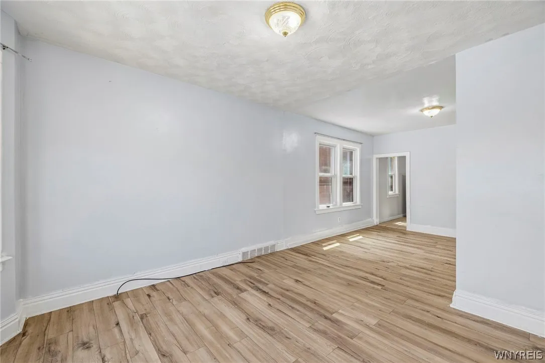 781 Northampton Street, Buffalo, New York 14211, Buffalo, New York 14211, 7 Bedrooms Bedrooms, ,3 BathroomsBathrooms,Residential,For Sale,781 Northampton Street, Buffalo, New York 14211,0,B1698880