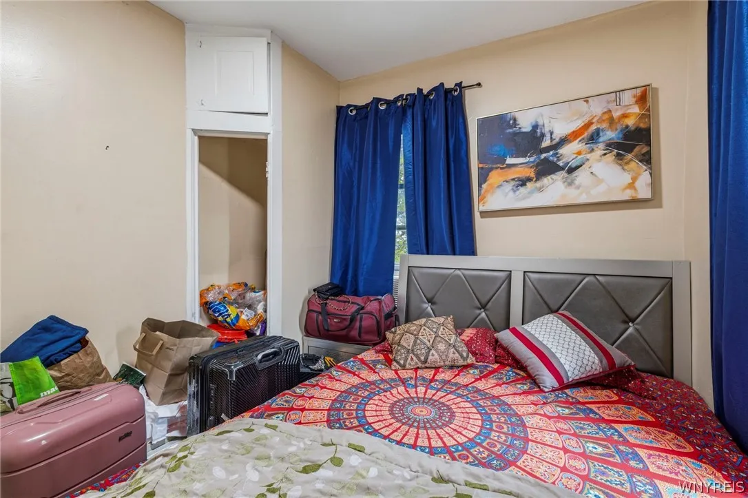 781 Northampton Street, Buffalo, New York 14211, Buffalo, New York 14211, 7 Bedrooms Bedrooms, ,3 BathroomsBathrooms,Residential,For Sale,781 Northampton Street, Buffalo, New York 14211,0,B1698880