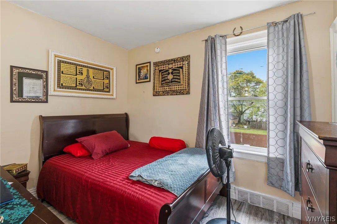 781 Northampton Street, Buffalo, New York 14211, Buffalo, New York 14211, 7 Bedrooms Bedrooms, ,3 BathroomsBathrooms,Residential,For Sale,781 Northampton Street, Buffalo, New York 14211,0,B1698880