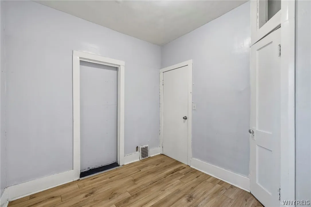 781 Northampton Street, Buffalo, New York 14211, Buffalo, New York 14211, 7 Bedrooms Bedrooms, ,3 BathroomsBathrooms,Residential,For Sale,781 Northampton Street, Buffalo, New York 14211,0,B1698880